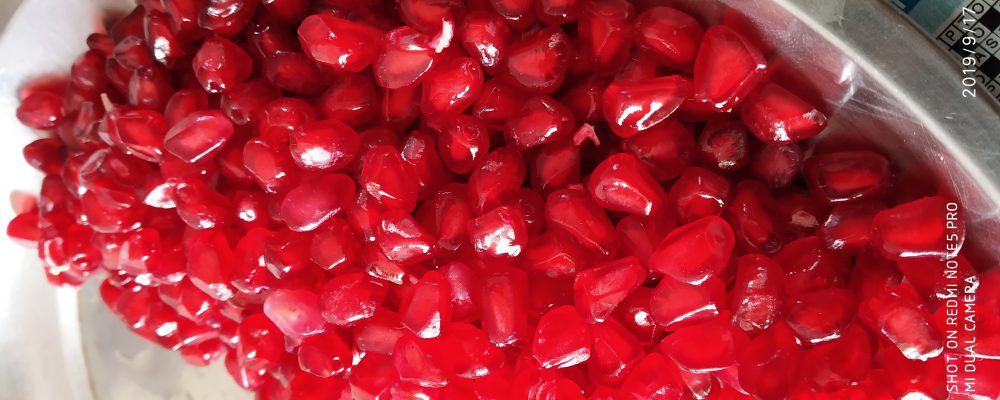 Eat pomegranates and be rich in Nutrition