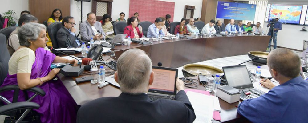 Dr. Soumya Swaminathan(Secretary (DHR) and DG, ICMR) briefing the media on ICMR’s initiative with the International TB Research Consortium